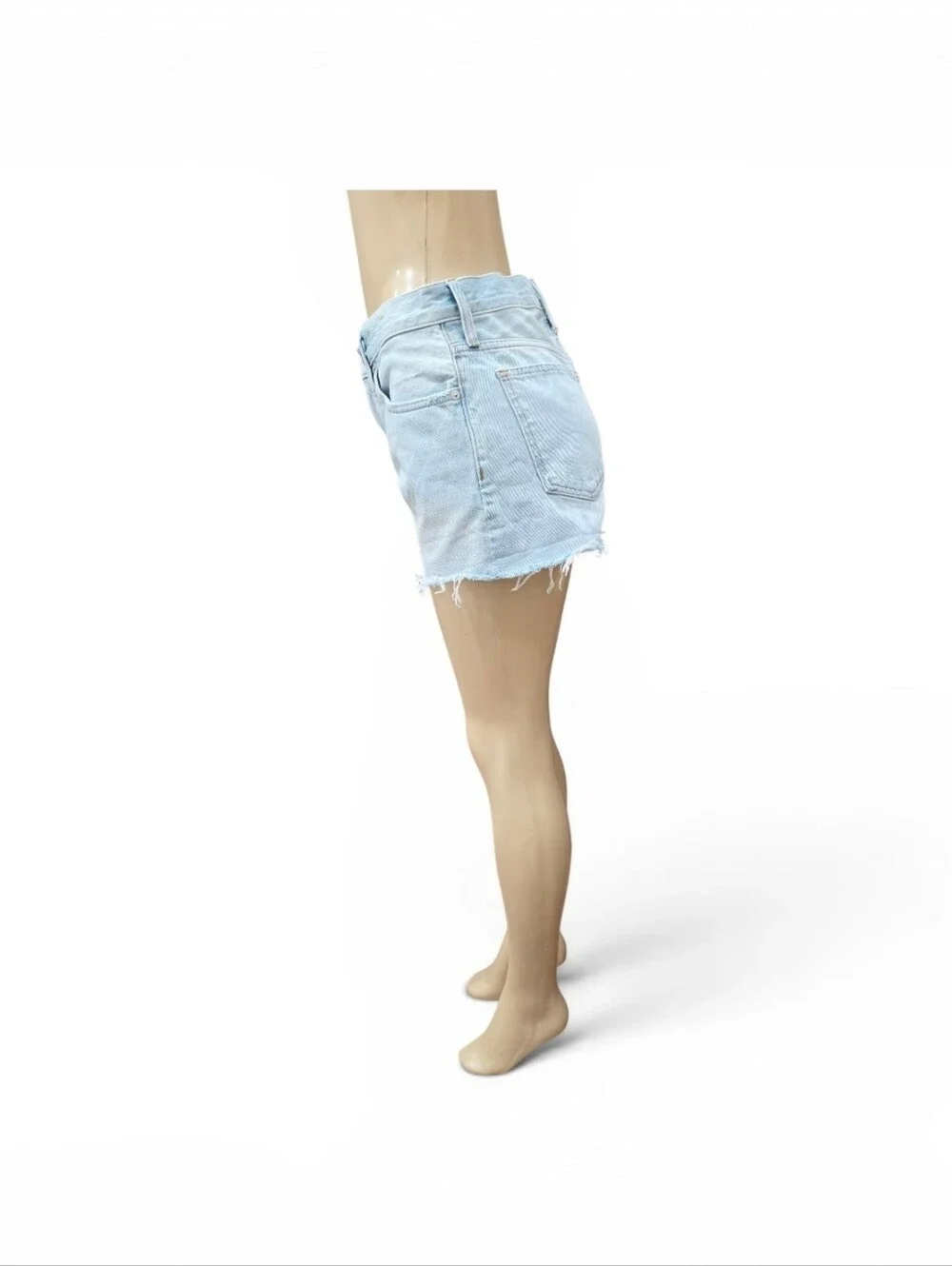 Madewell Essen Wash Relaxed Denim Shorts Light Wash Raw Hem Size 25 DM5801